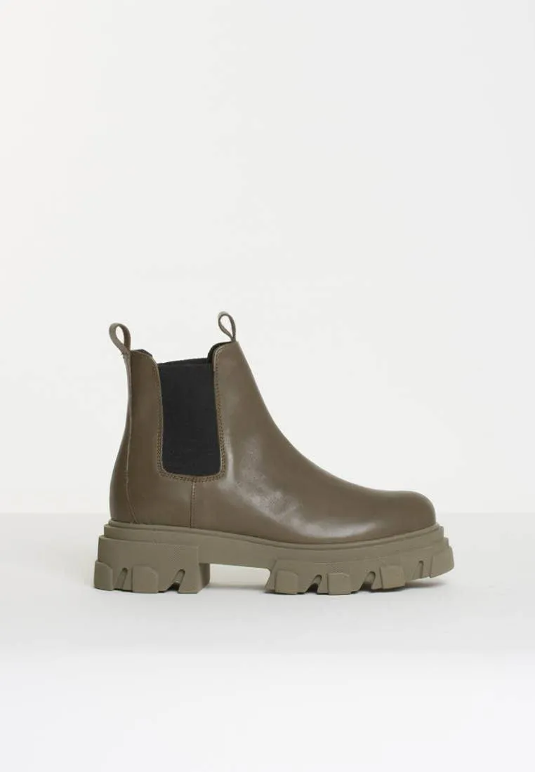 Asta Cactus Leather Chelsea Boots