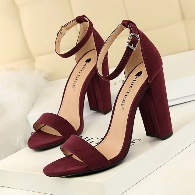 BIGTREE Block Heel Ankle Buckle Shoes