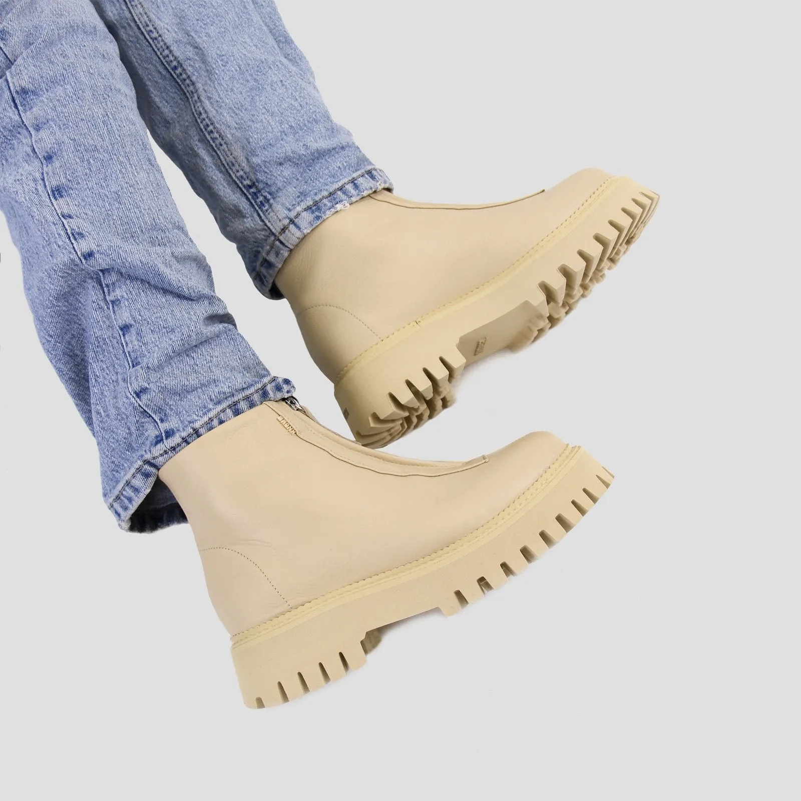 Groovy Front Zip Camel Boots