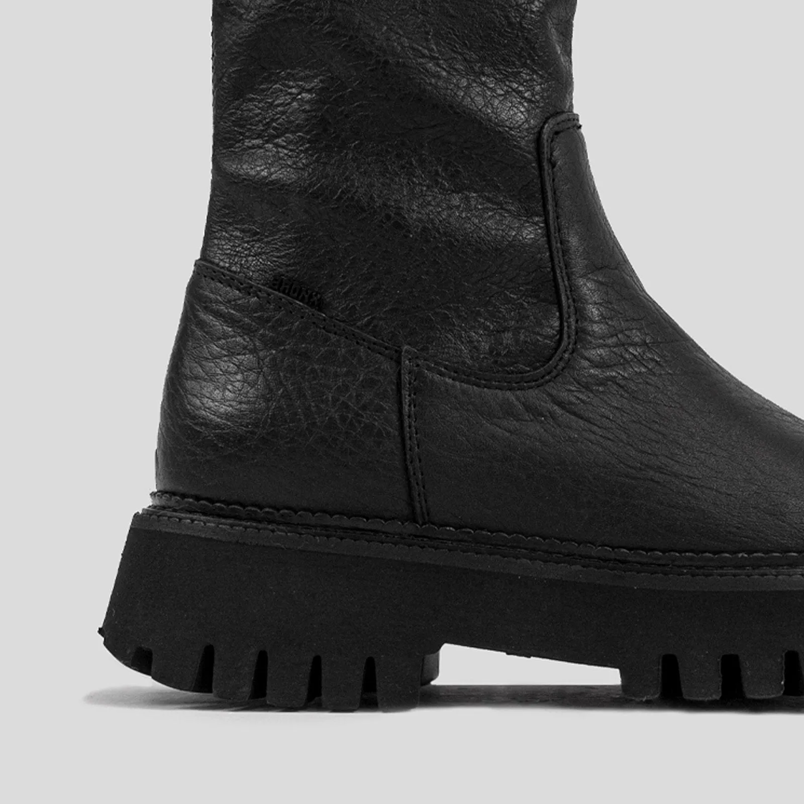 Groovy Stretch Black Chelsea Boots