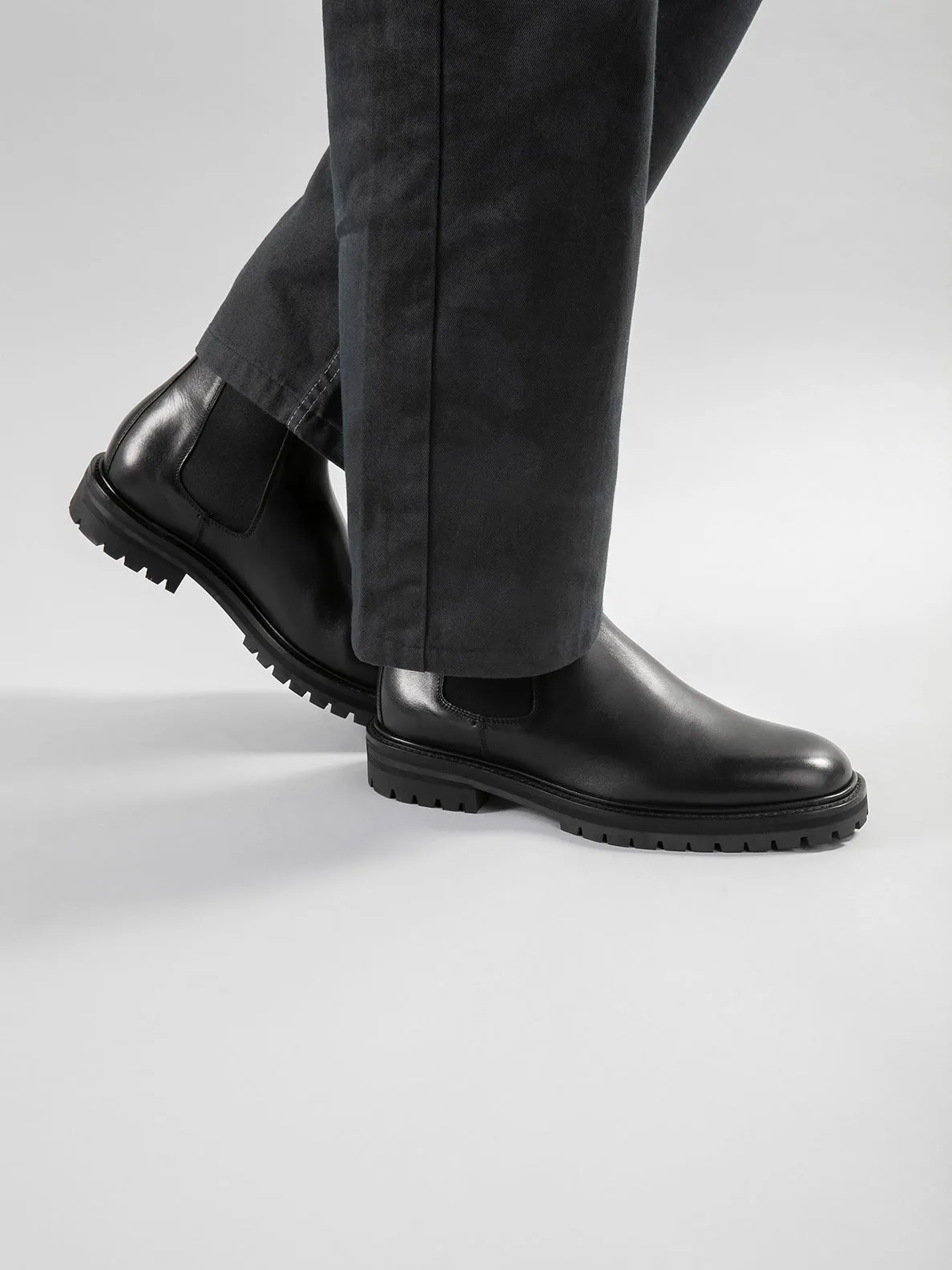 JOSS 004 - Black Leather Chelsea Boots