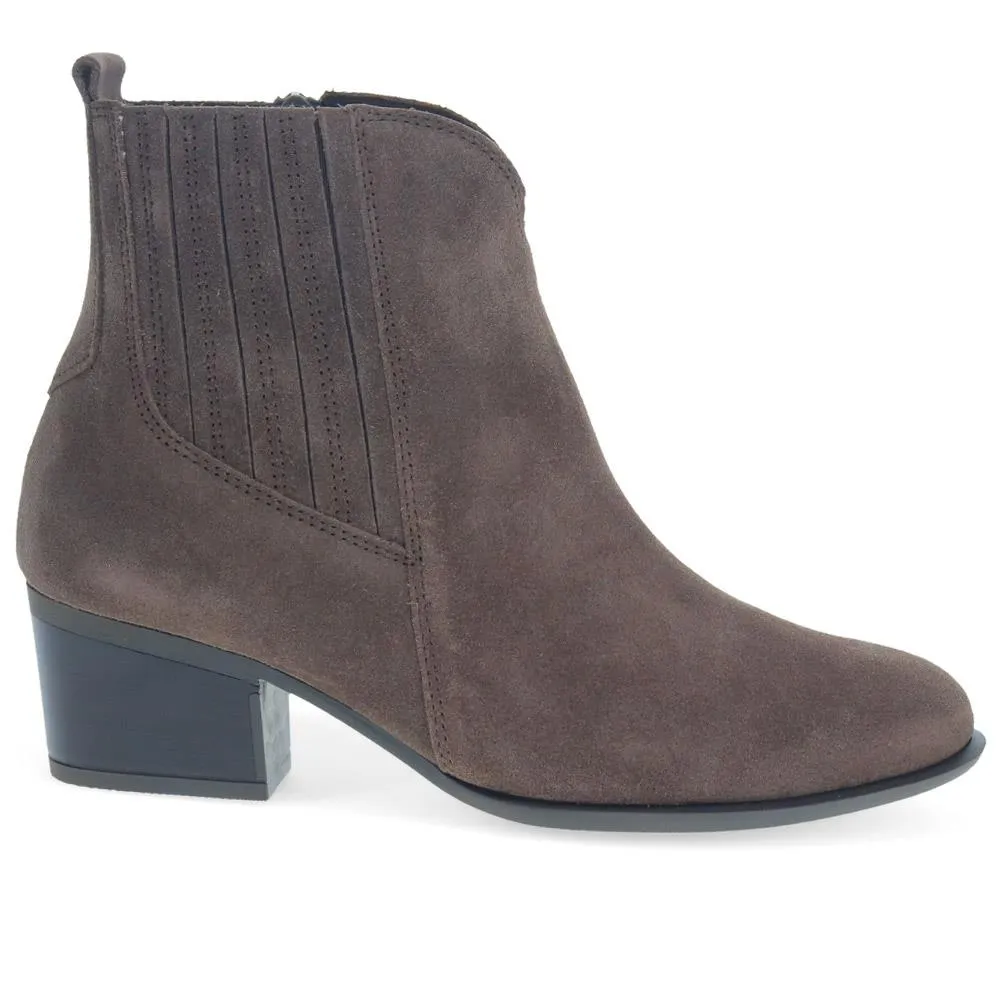 Leather Ankle Boots - GAB40511 / 325 885