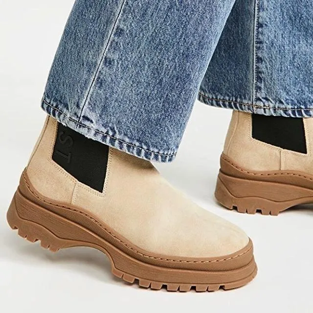 Powder Chelsea Suede Beige Boots