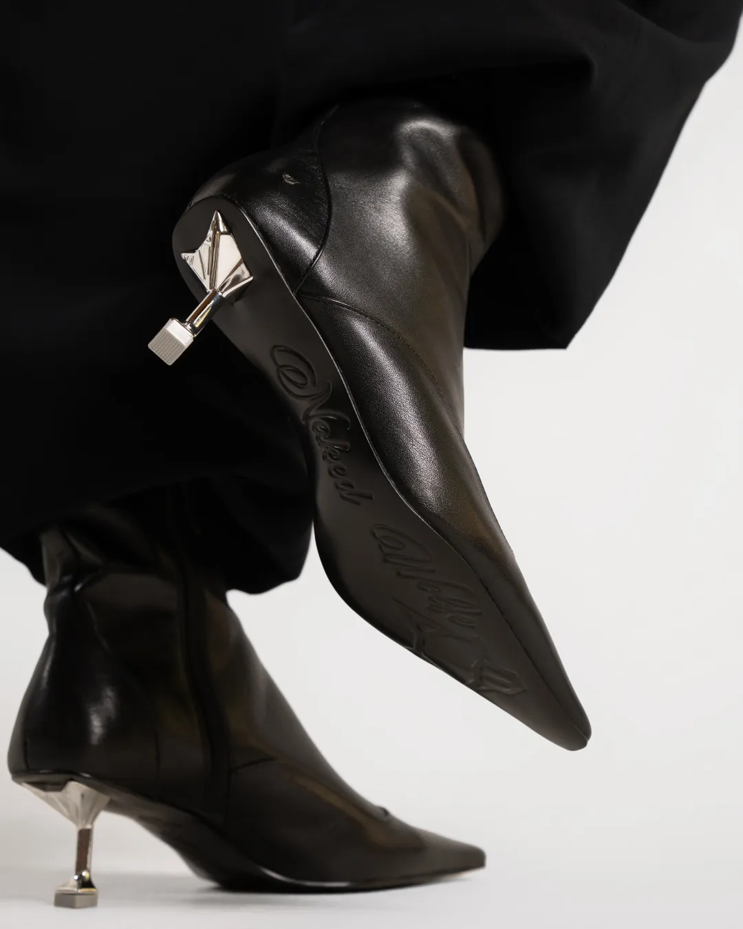 Tempting Nappa Prince Leather Black