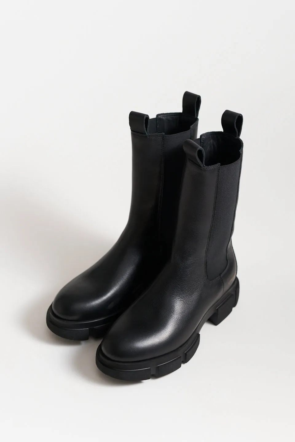 Vitello Black Chelsea Boots