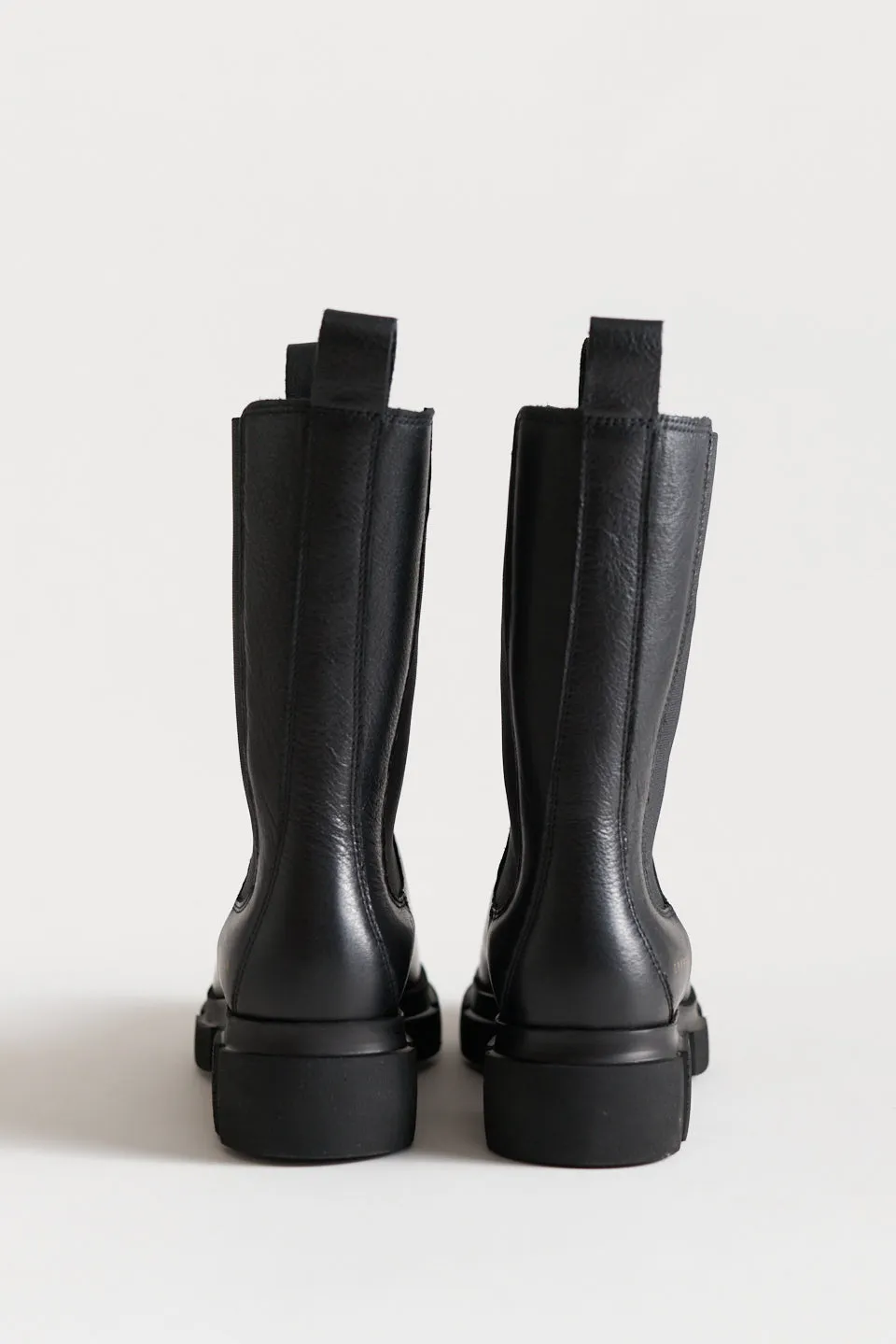 Vitello Black Chelsea Boots